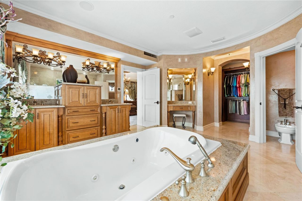 290 N Washington Drive, Sarasota, FL 34236 Photo