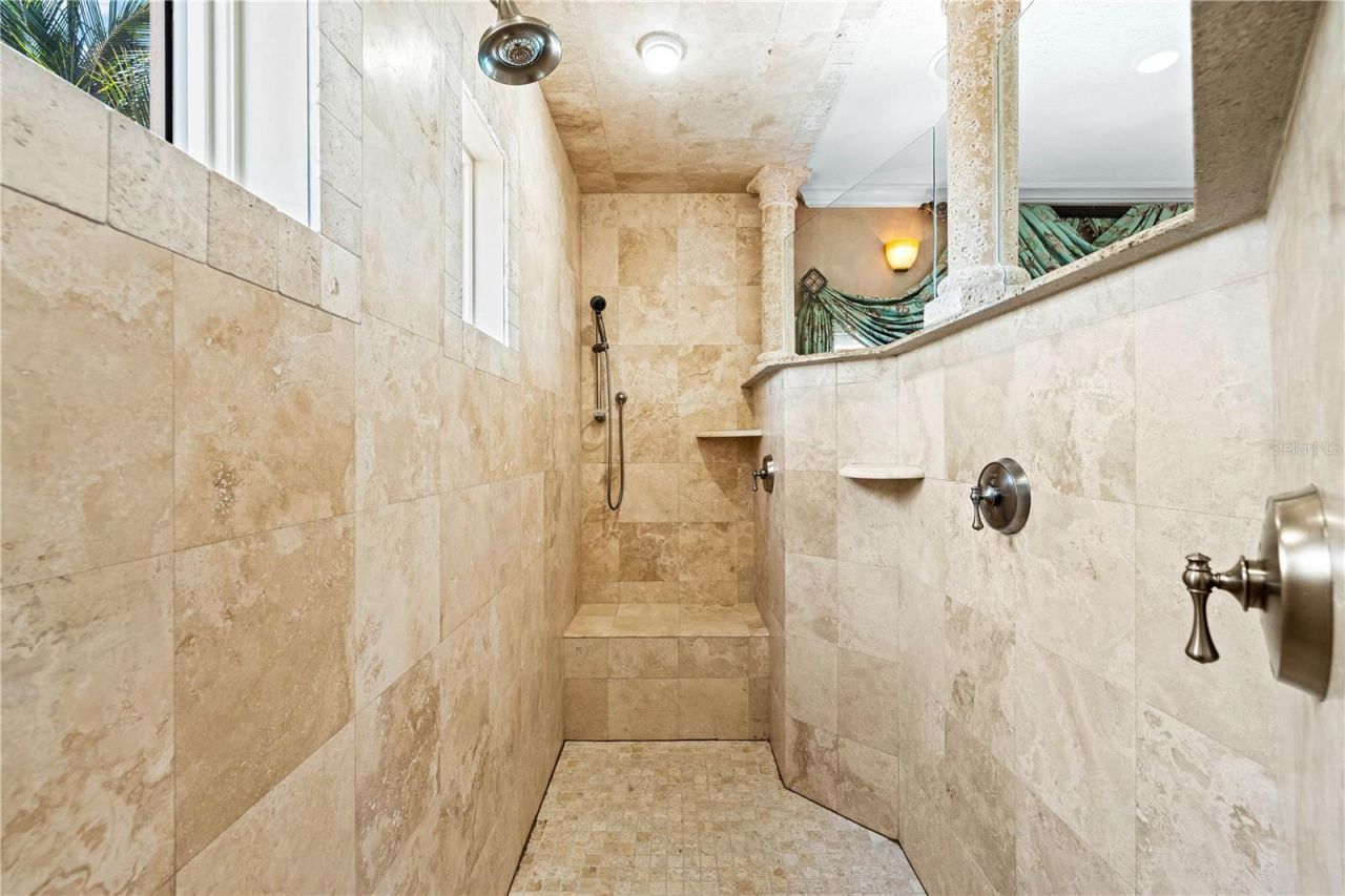 290 N Washington Drive, Sarasota, FL 34236 Photo