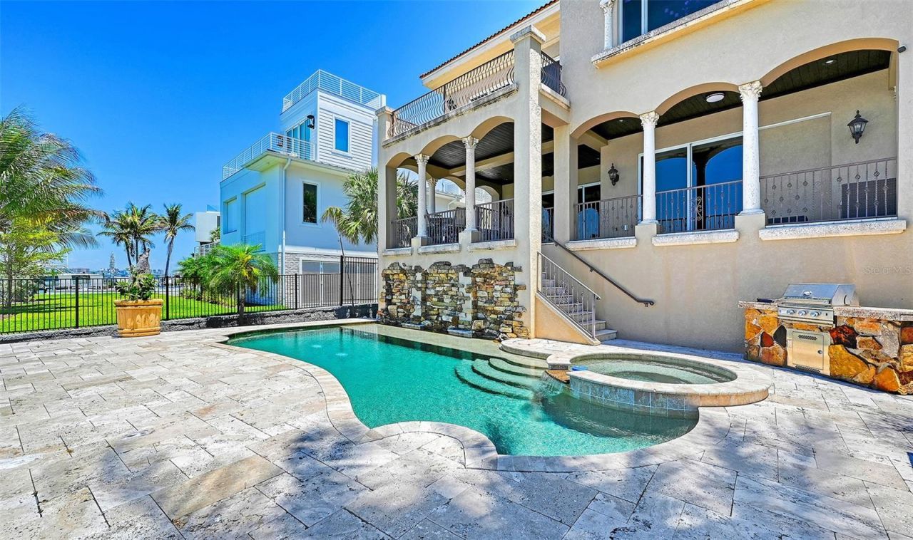 290 N Washington Drive, Sarasota, FL 34236 Photo