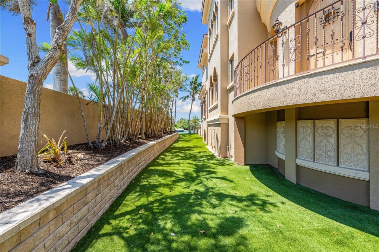 290 N Washington Drive, Sarasota, FL 34236 Photo