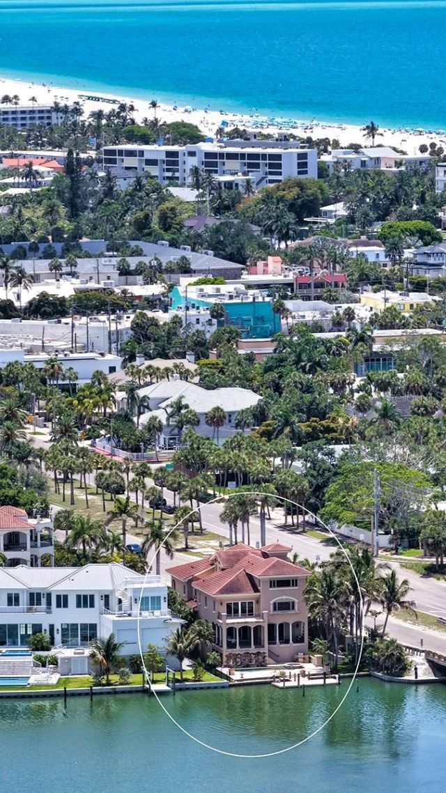290 N Washington Drive, Sarasota, FL 34236 Photo