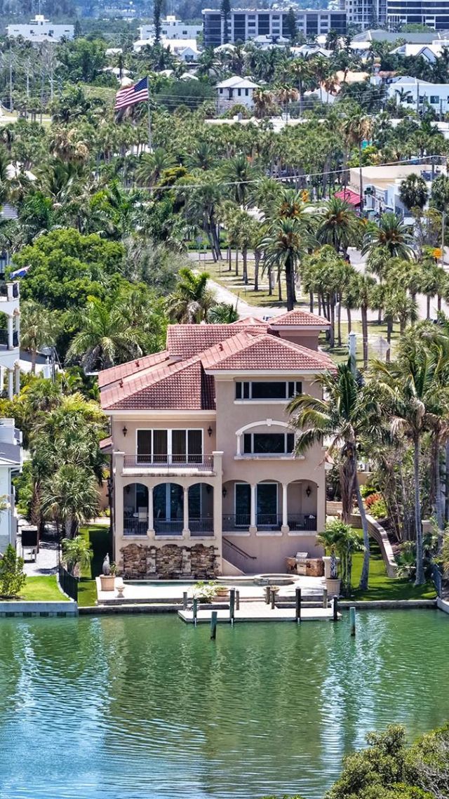 290 N Washington Drive, Sarasota, FL 34236 Photo