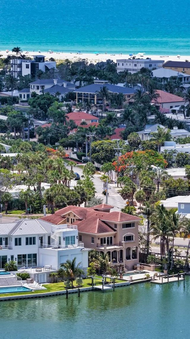 290 N Washington Drive, Sarasota, FL 34236 Photo