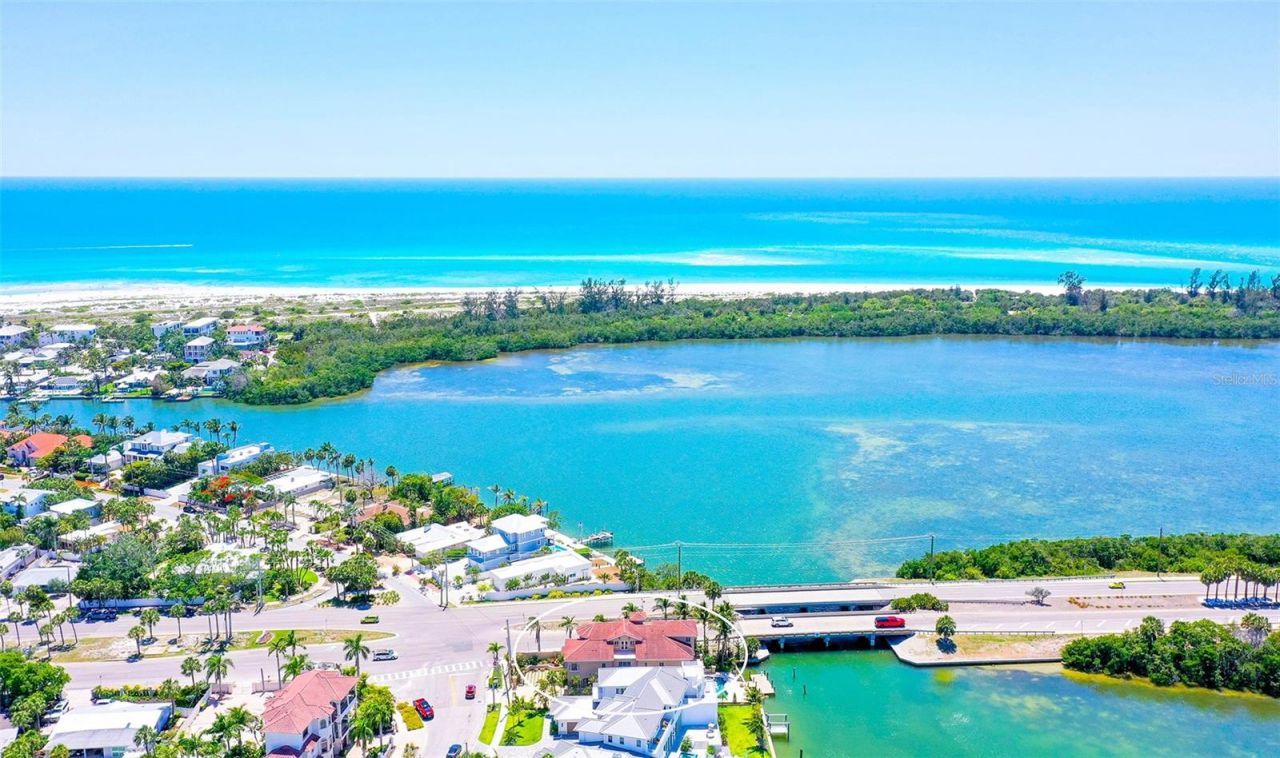290 N Washington Drive, Sarasota, FL 34236 Photo