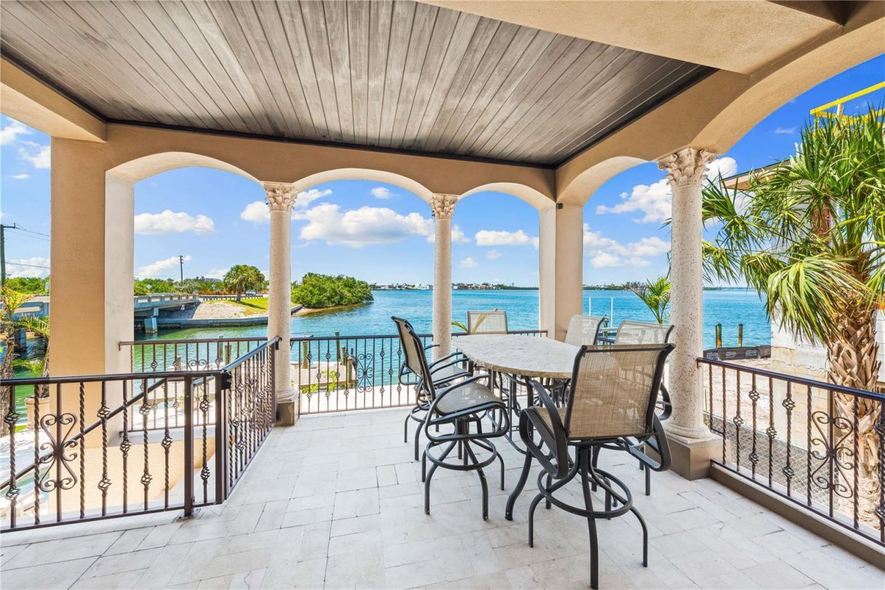 290 N Washington Drive, Sarasota, FL 34236 Photo