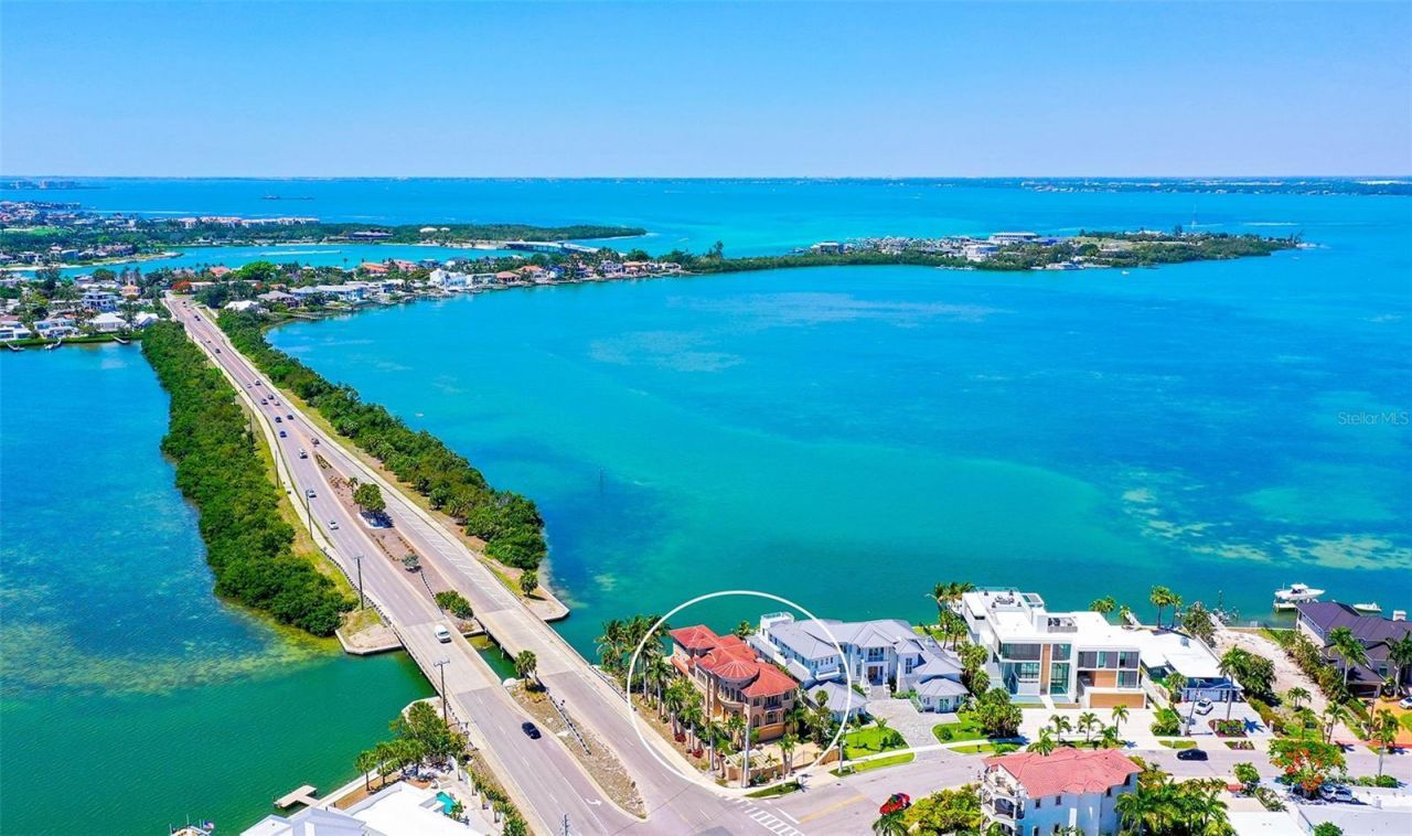 290 N Washington Drive, Sarasota, FL 34236 Photo