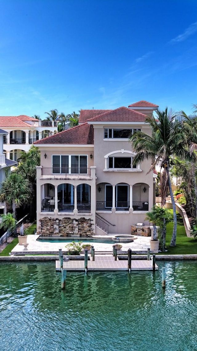 290 N Washington Drive, Sarasota, FL 34236 Photo