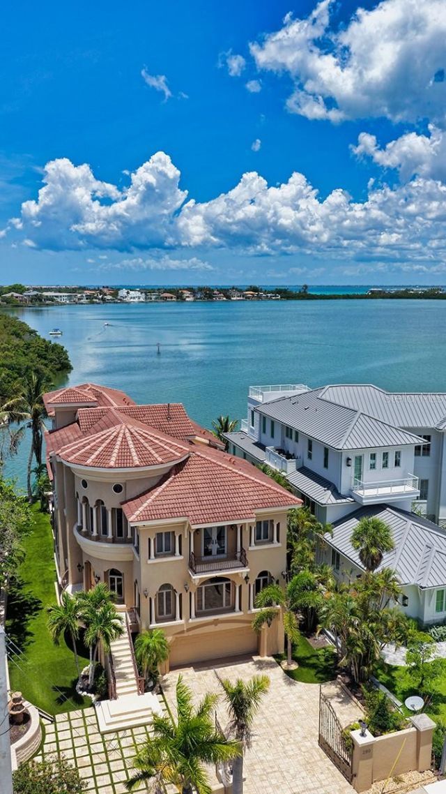 290 N Washington Drive, Sarasota, FL 34236 Photo