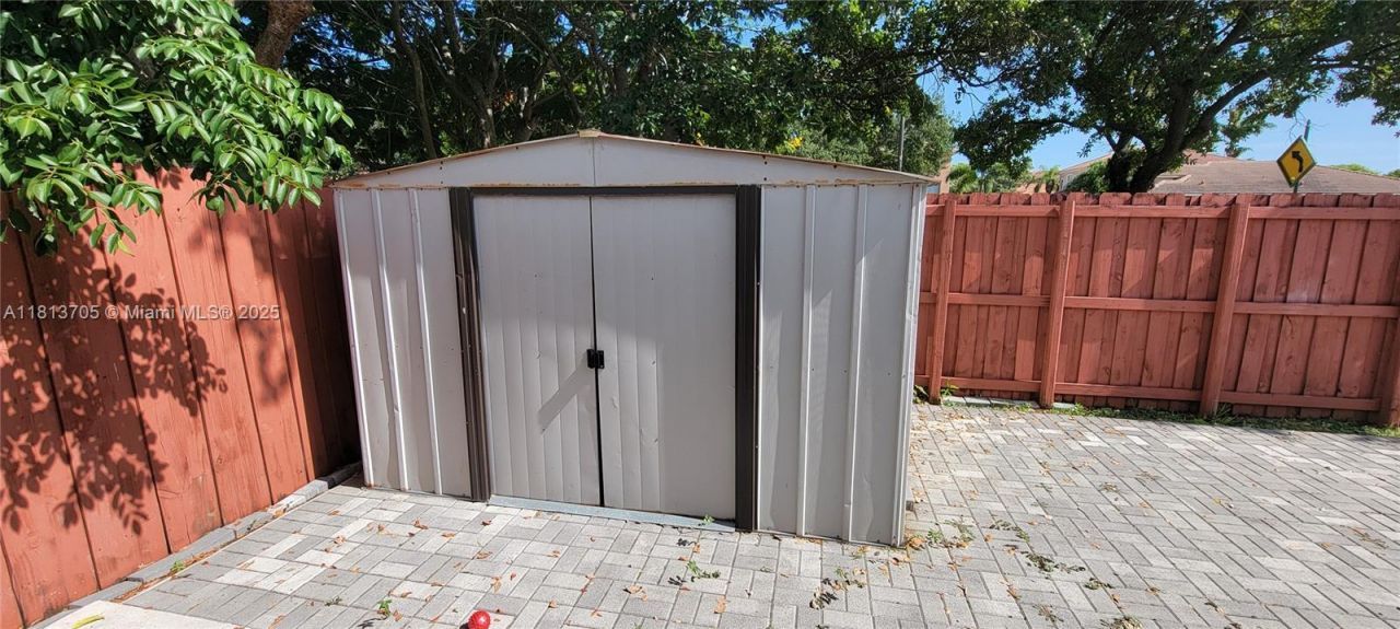 2501 NE 41st Ter, Homestead, FL 33033 Photo