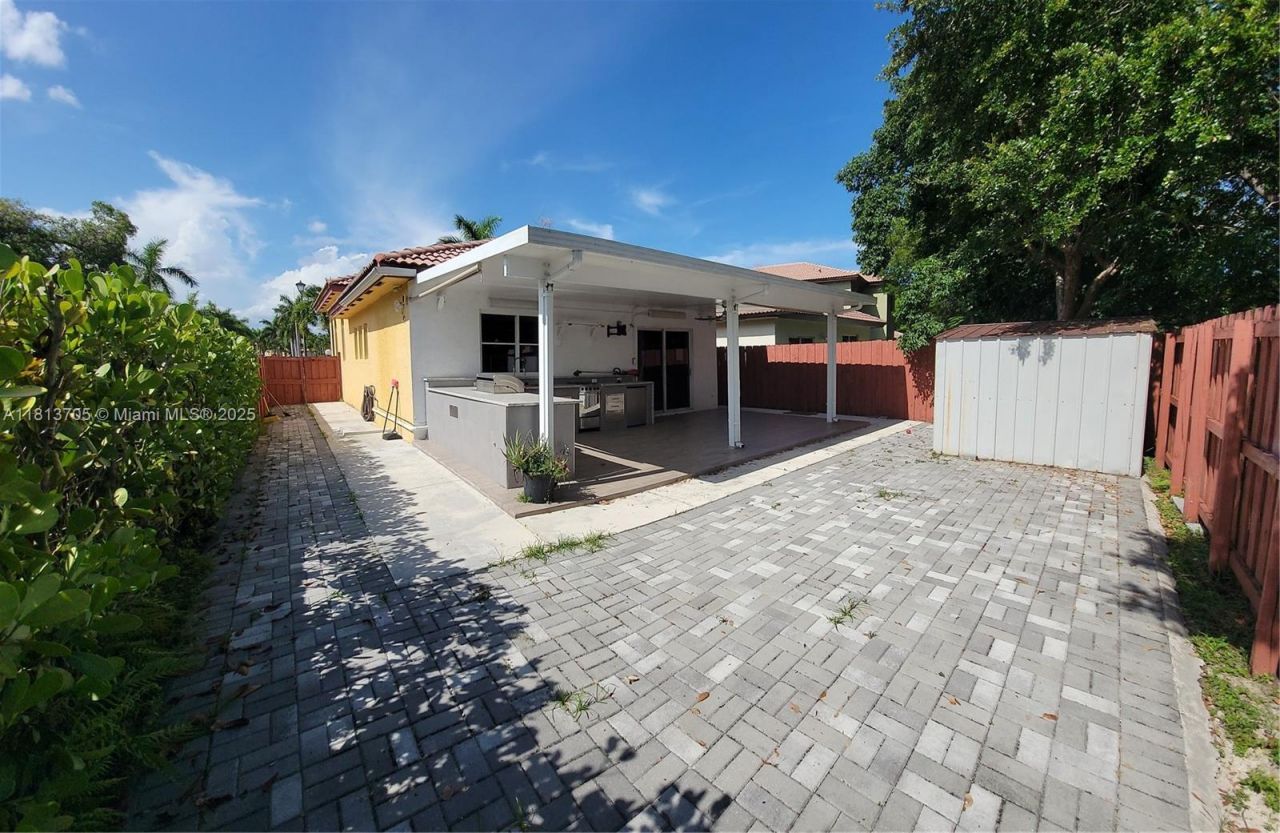 2501 NE 41st Ter, Homestead, FL 33033 Photo