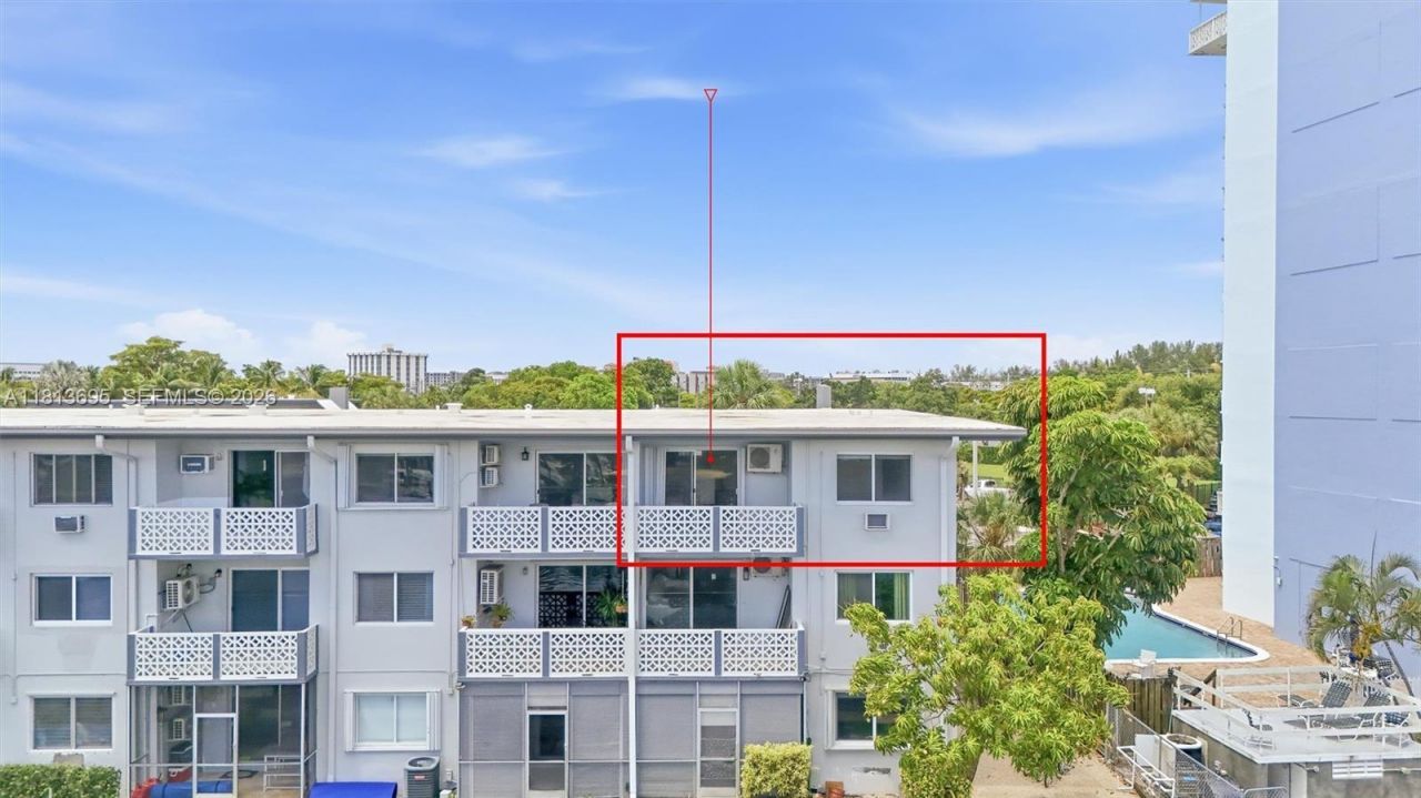 13105 NE Ixora Ct, Unit 300, North Miami, FL 33181 Photo