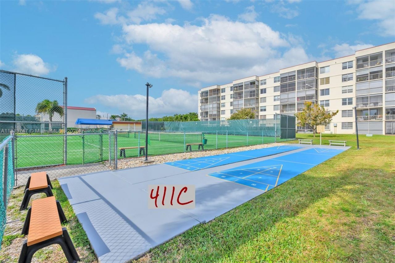 8900 Washington, Unit 411, Pembroke Pines, FL 33025 Photo