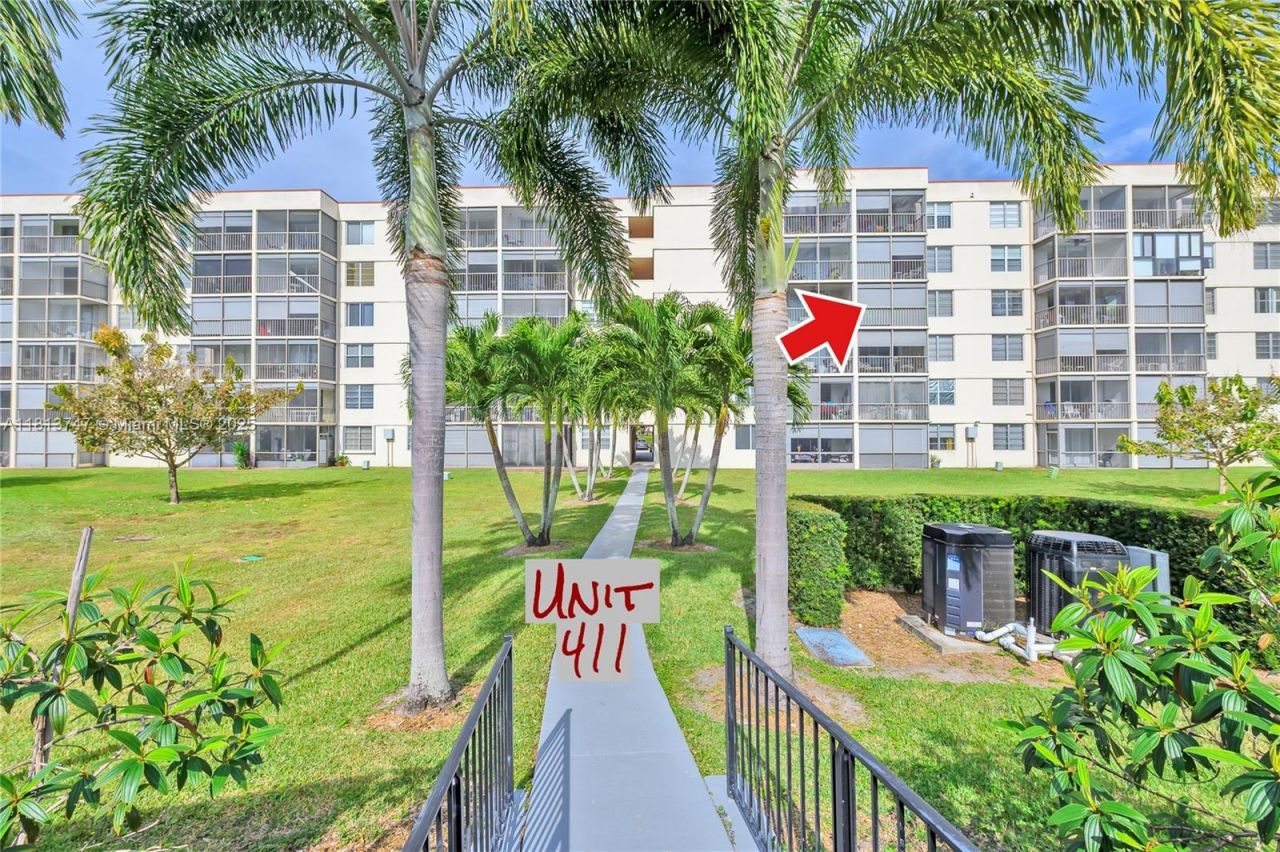8900 Washington, Unit 411, Pembroke Pines, FL 33025 Photo