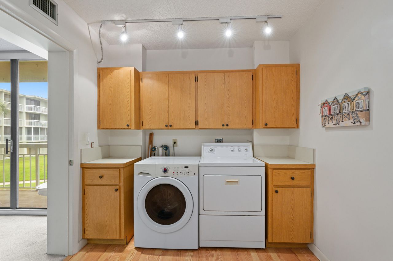 2621 Village Boulevard, Unit 203, West Palm Beach, FL 33409 Photo