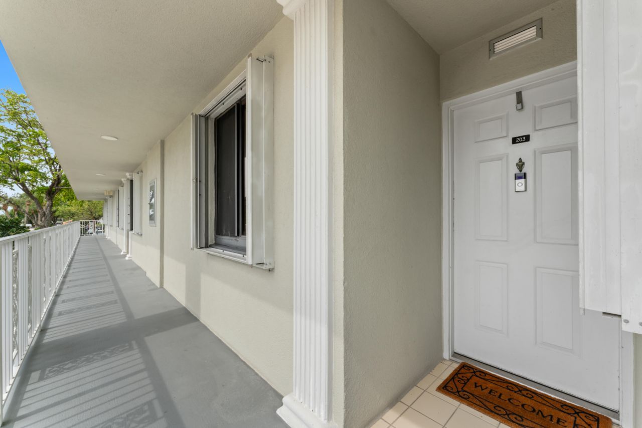 2621 Village Boulevard, Unit 203, West Palm Beach, FL 33409 Photo
