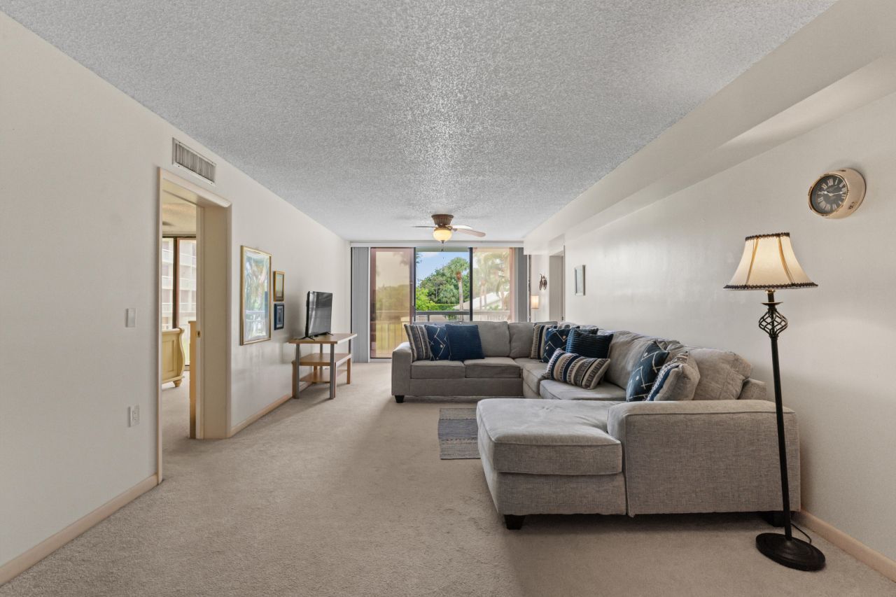 2621 Village Boulevard, Unit 203, West Palm Beach, FL 33409 Photo