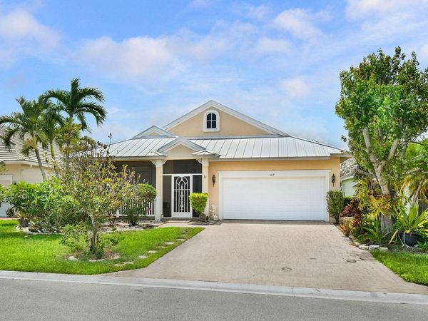 107 NW Summerville Court, Port St. Lucie, FL 34986