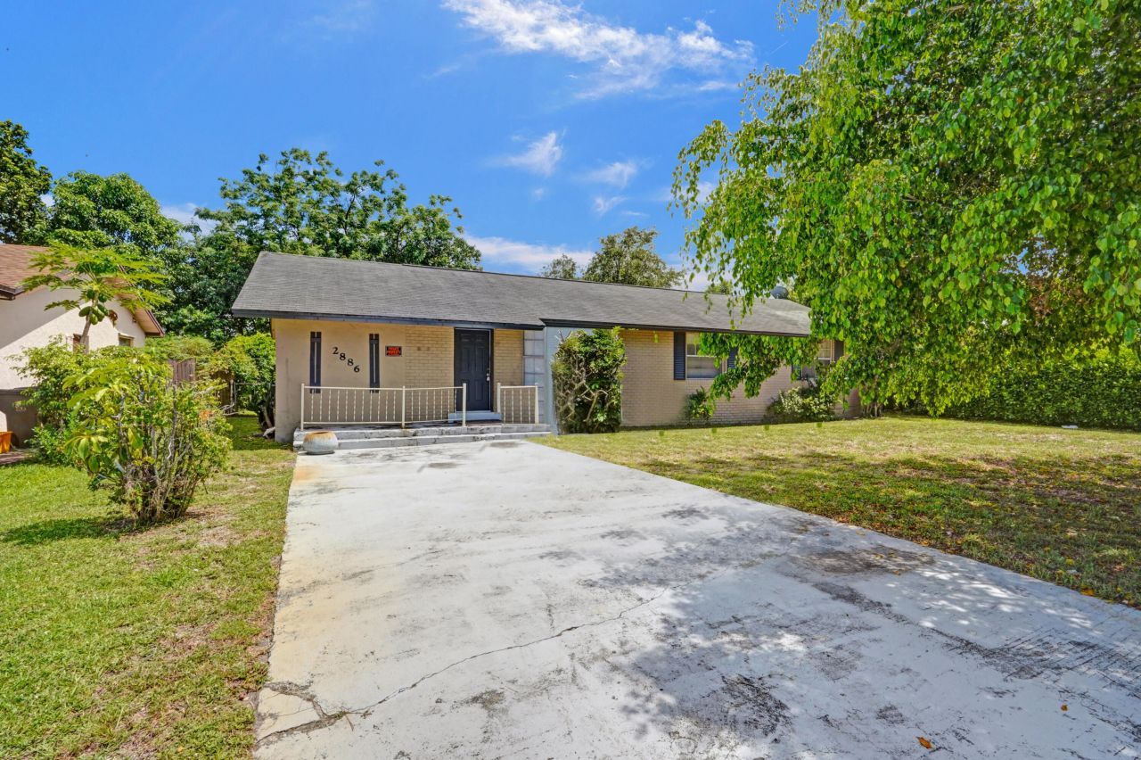 2886 Floral Road, Lake Worth, FL 33462 Photo