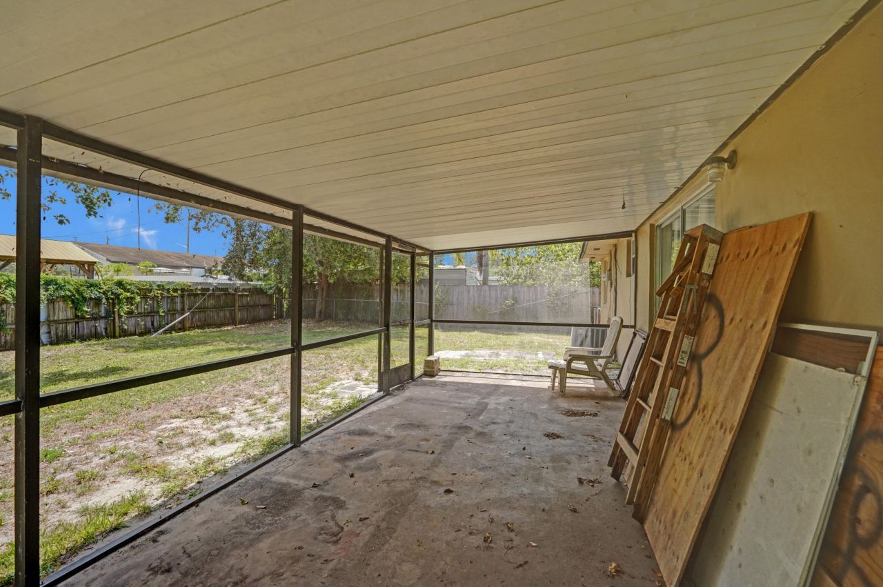 2886 Floral Road, Lake Worth, FL 33462 Photo