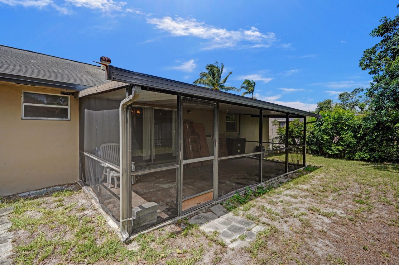 2886 Floral Road, Lake Worth, FL 33462 Photo