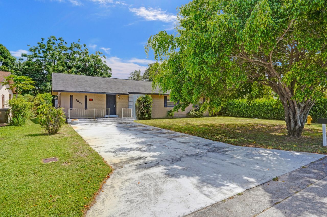 2886 Floral Road, Lake Worth, FL 33462 Photo