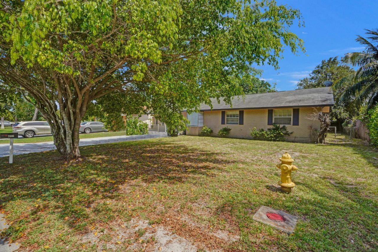 2886 Floral Road, Lake Worth, FL 33462 Photo