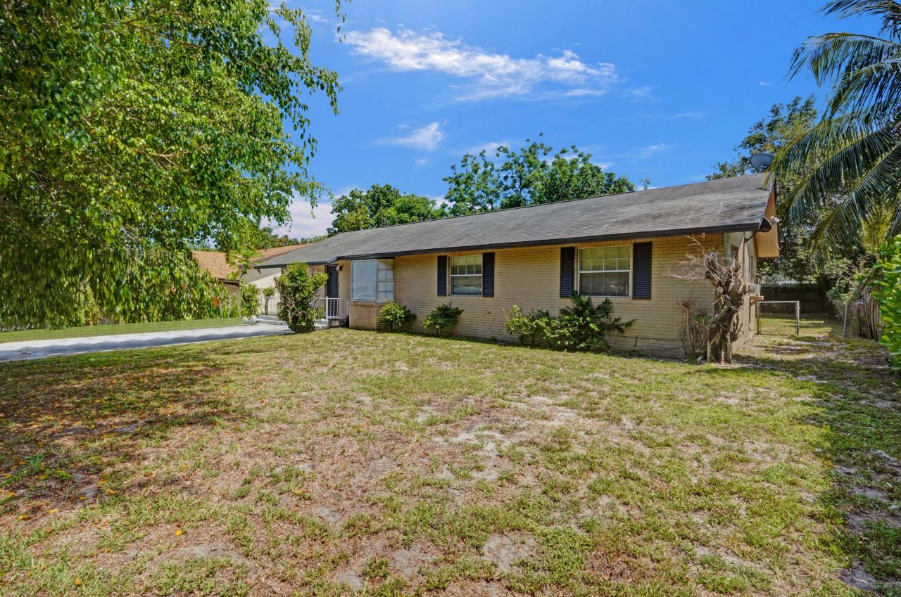 2886 Floral Road, Lake Worth, FL 33462 Photo