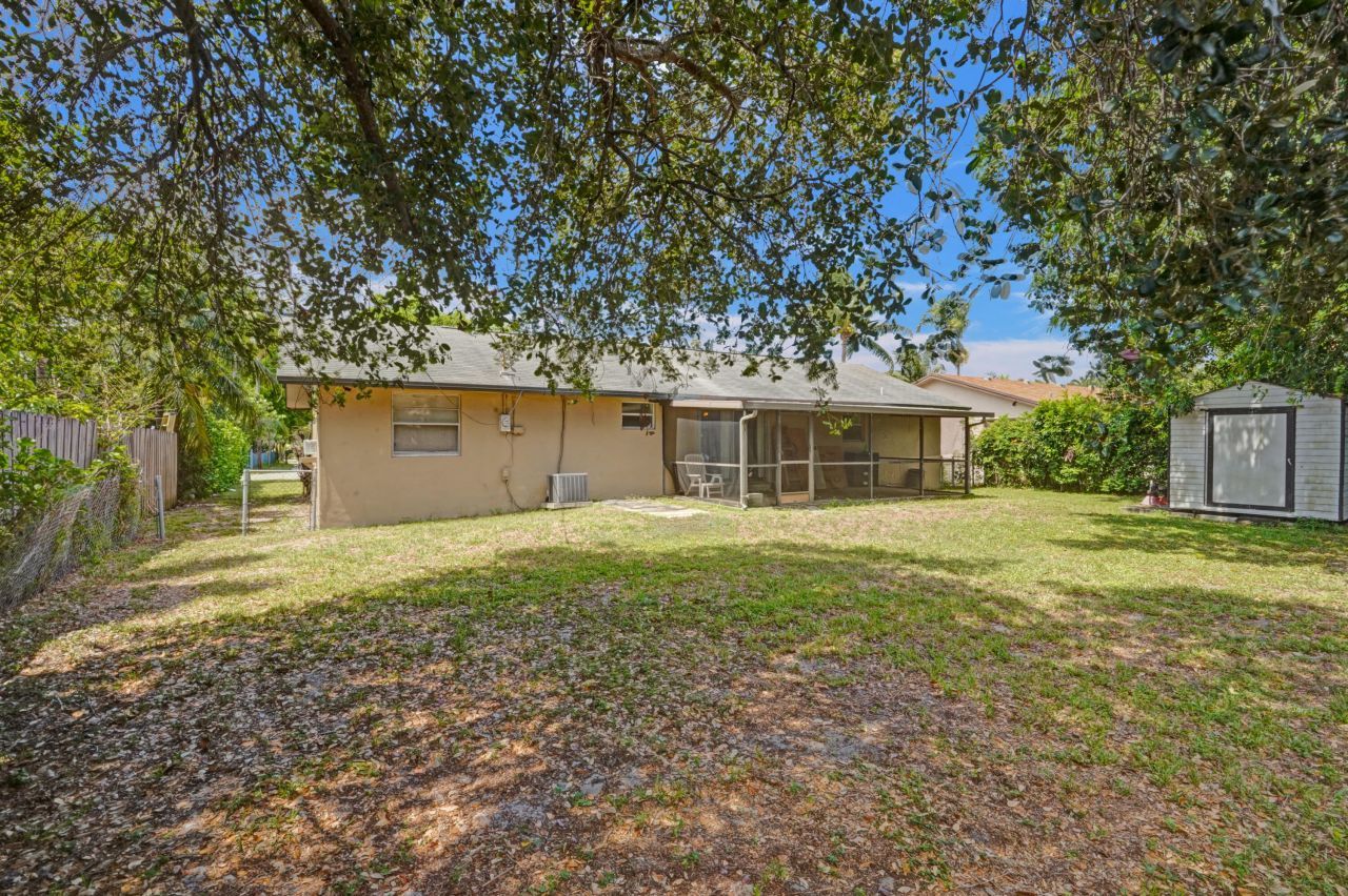 2886 Floral Road, Lake Worth, FL 33462 Photo