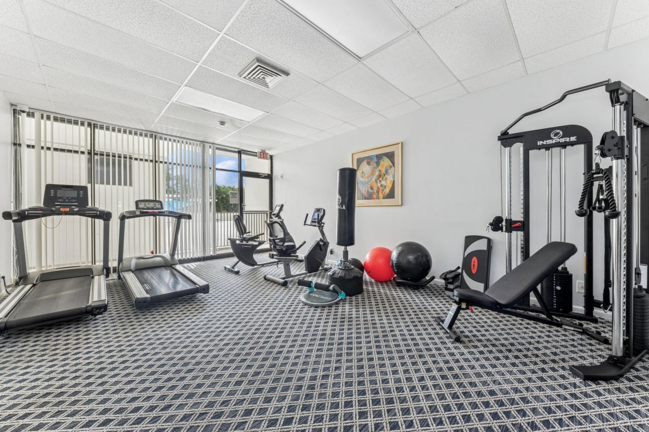 2000 Presidential Way, Unit 205, West Palm Beach, FL 33401 Photo