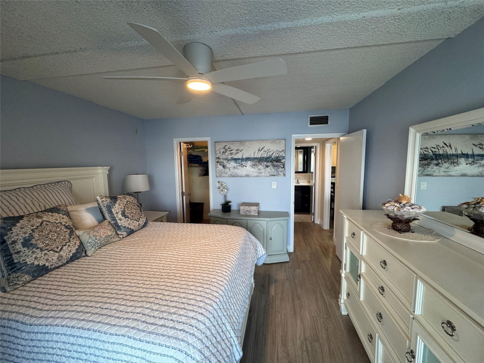 95 N Birch Road, Unit 402, Fort Lauderdale, FL 33304 Photo