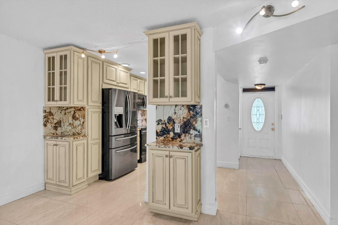 8941 S Hollybrook Boulevard, Unit 104, Pembroke Pines, FL 33025 Photo