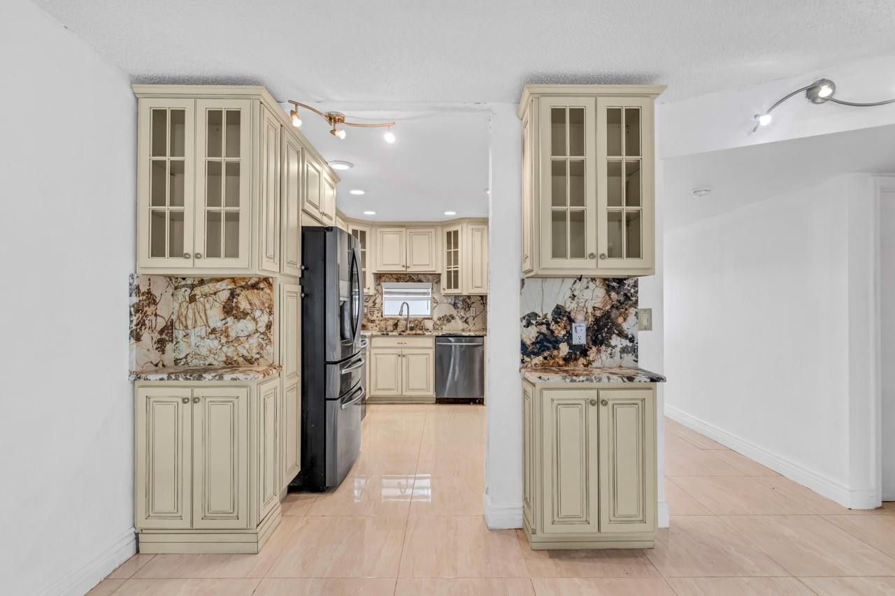 8941 S Hollybrook Boulevard, Unit 104, Pembroke Pines, FL 33025 Photo