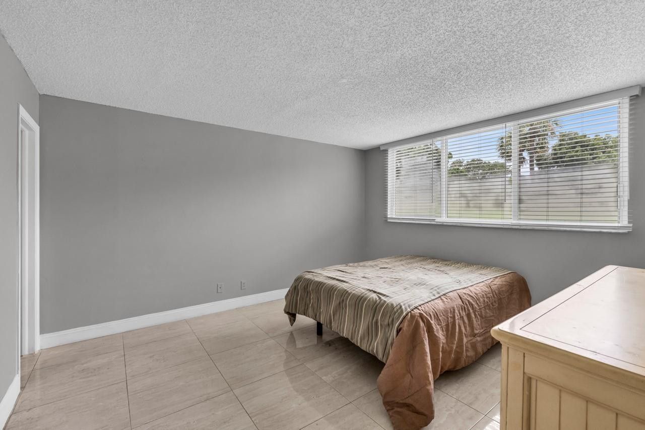 8941 S Hollybrook Boulevard, Unit 104, Pembroke Pines, FL 33025 Photo
