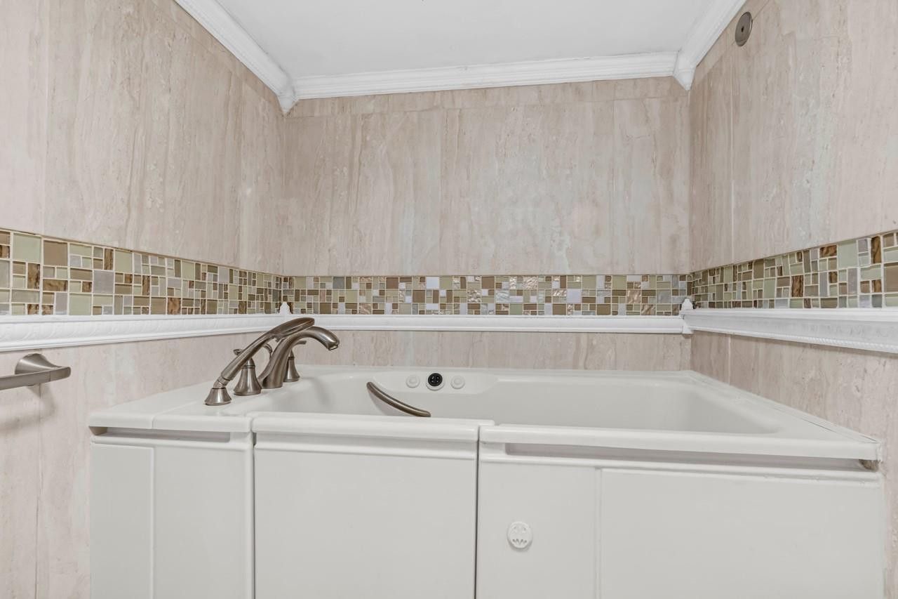 8941 S Hollybrook Boulevard, Unit 104, Pembroke Pines, FL 33025 Photo