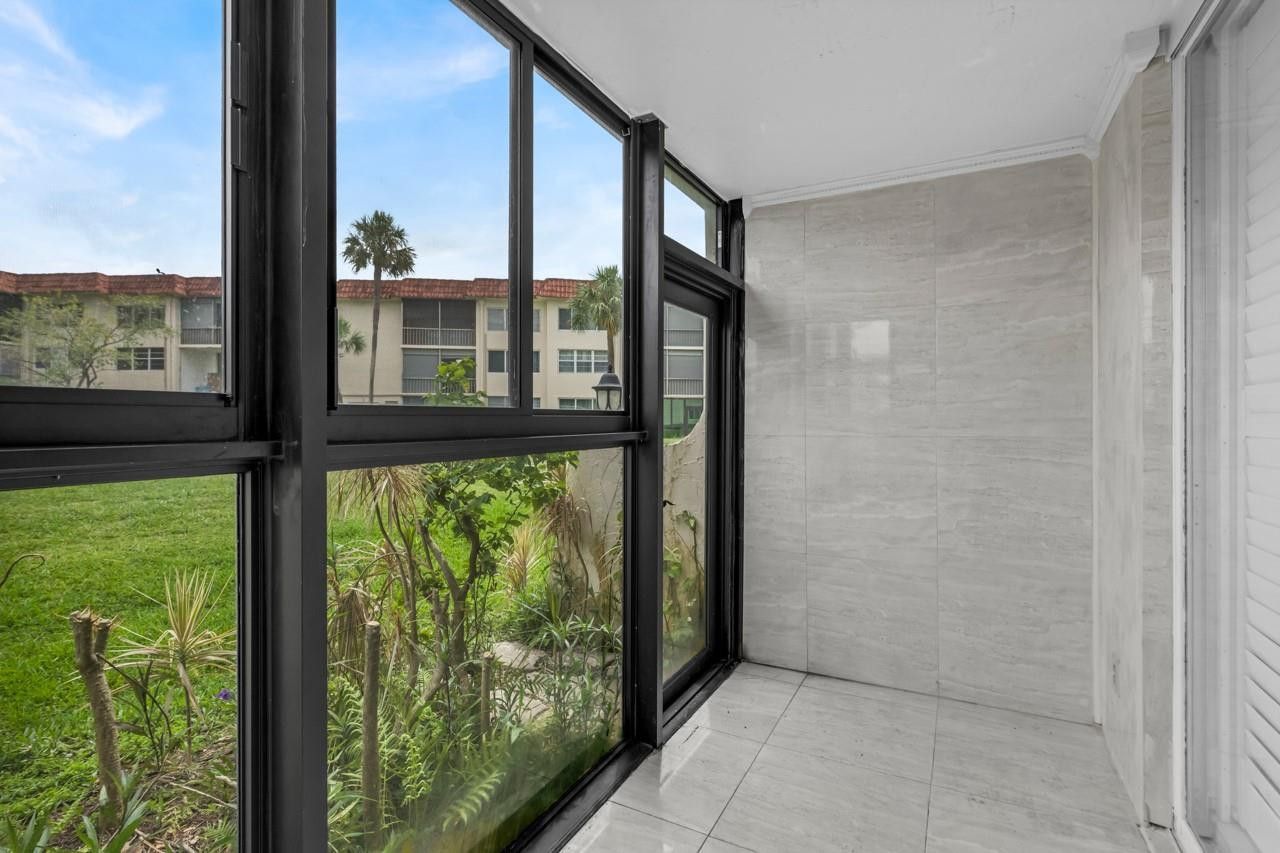 8941 S Hollybrook Boulevard, Unit 104, Pembroke Pines, FL 33025 Photo