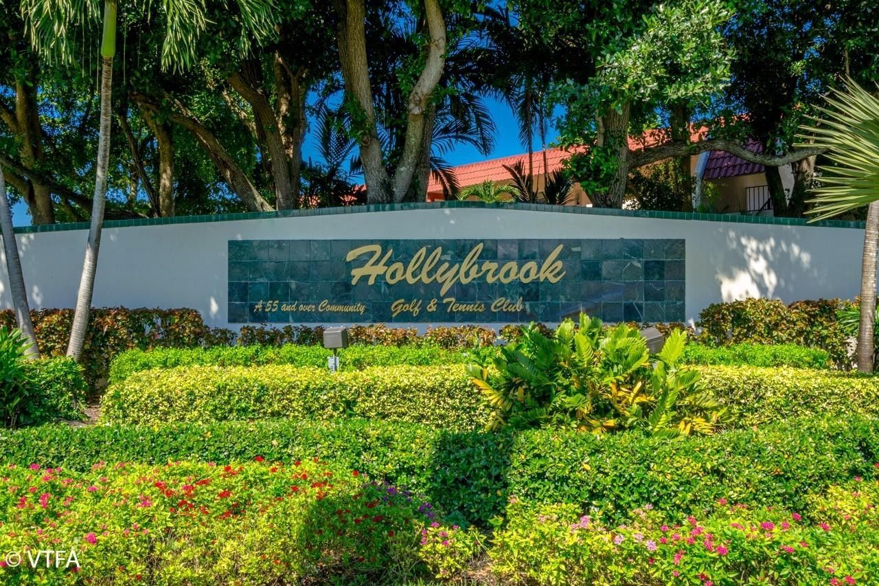 8941 S Hollybrook Boulevard, Unit 104, Pembroke Pines, FL 33025 Photo