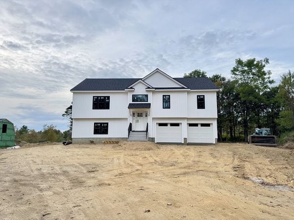 14 Jackson Lane, Barre, MA 01005