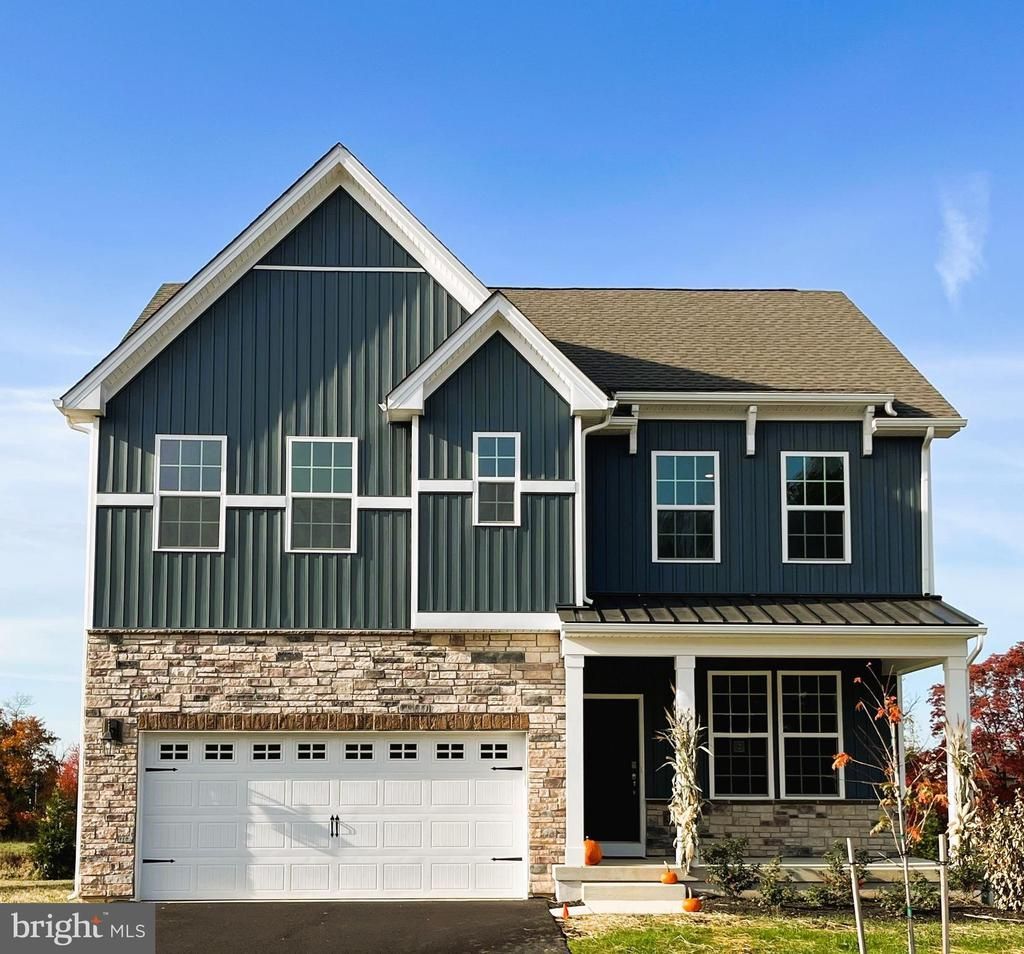 2041 GREGORY DRIVE, ALLENTOWN, PA 18103