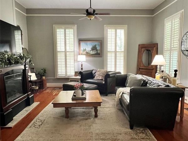 636 Franklin ST S, La Grange, TX 78945