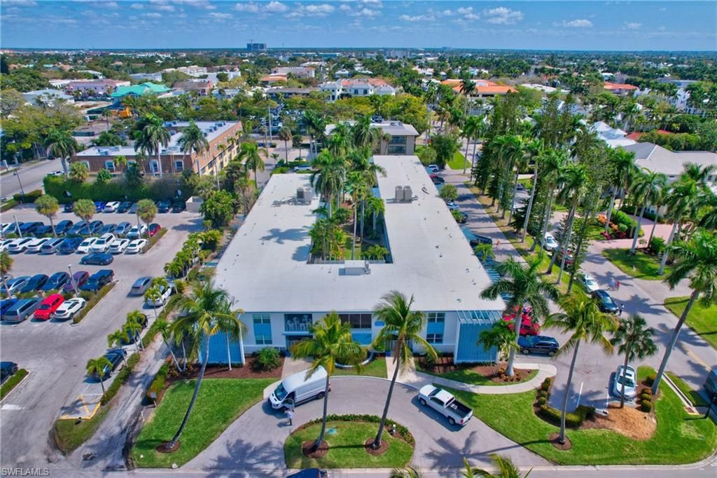 1295 Gulf Shore Blvd S, Unit 136, Naples, FL 34102 Photo