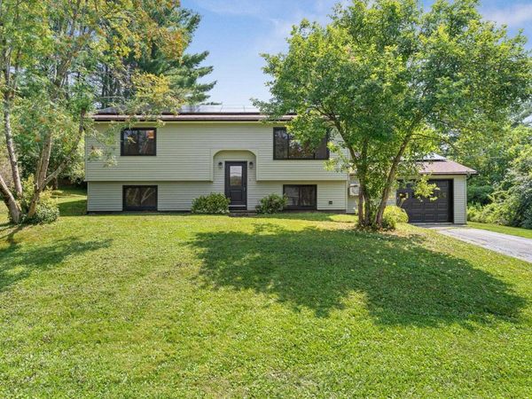 15 Spring Hollow Lane, Barre Town, VT 05641