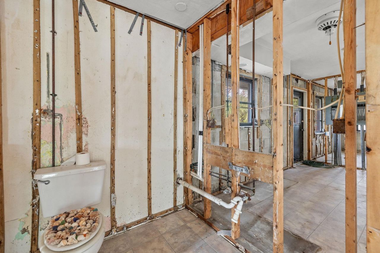 1544 Periwinkle Way, Sanibel, FL 33957 Photo