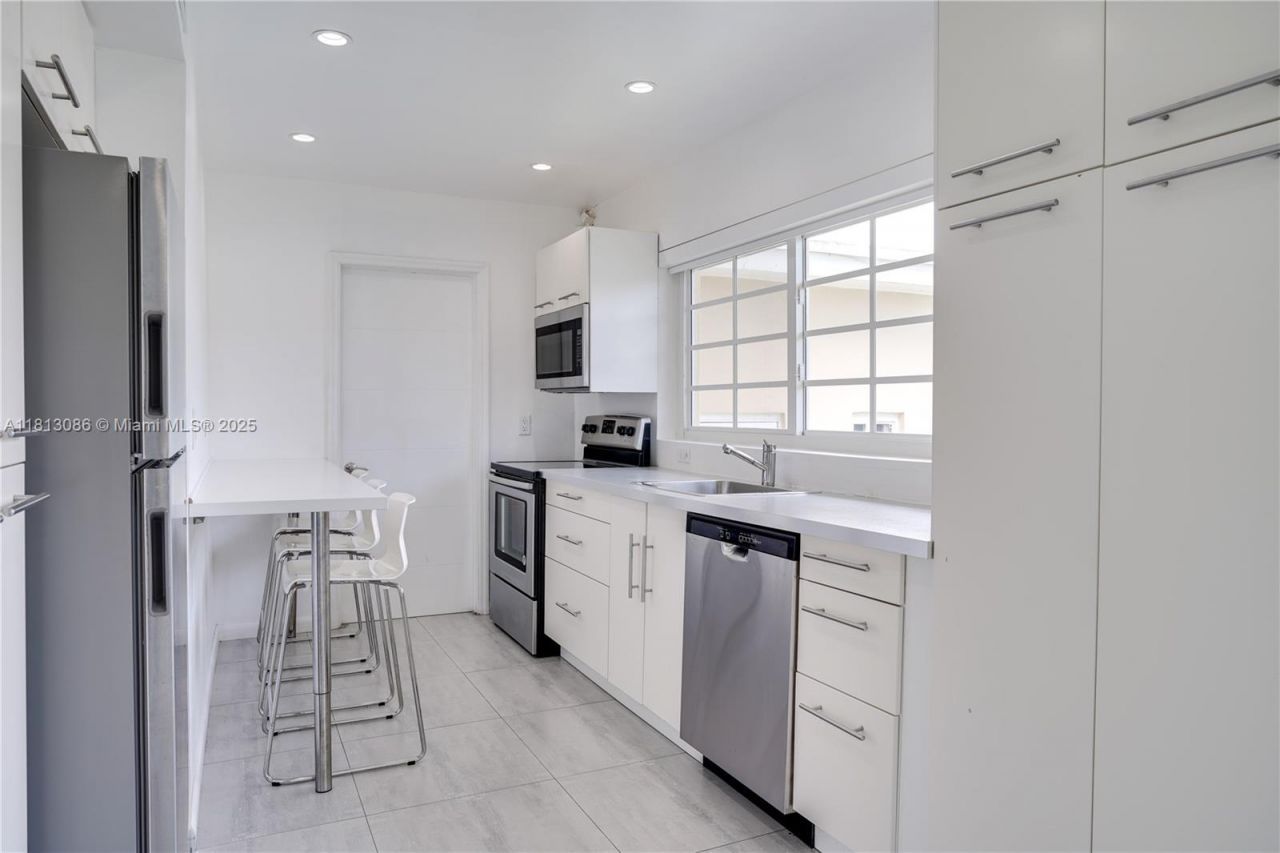 1201 S Biscayne Point Rd, Miami Beach, FL 33141 Photo