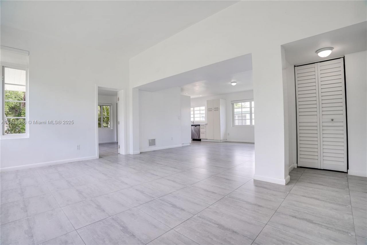 1201 S Biscayne Point Rd, Miami Beach, FL 33141 Photo