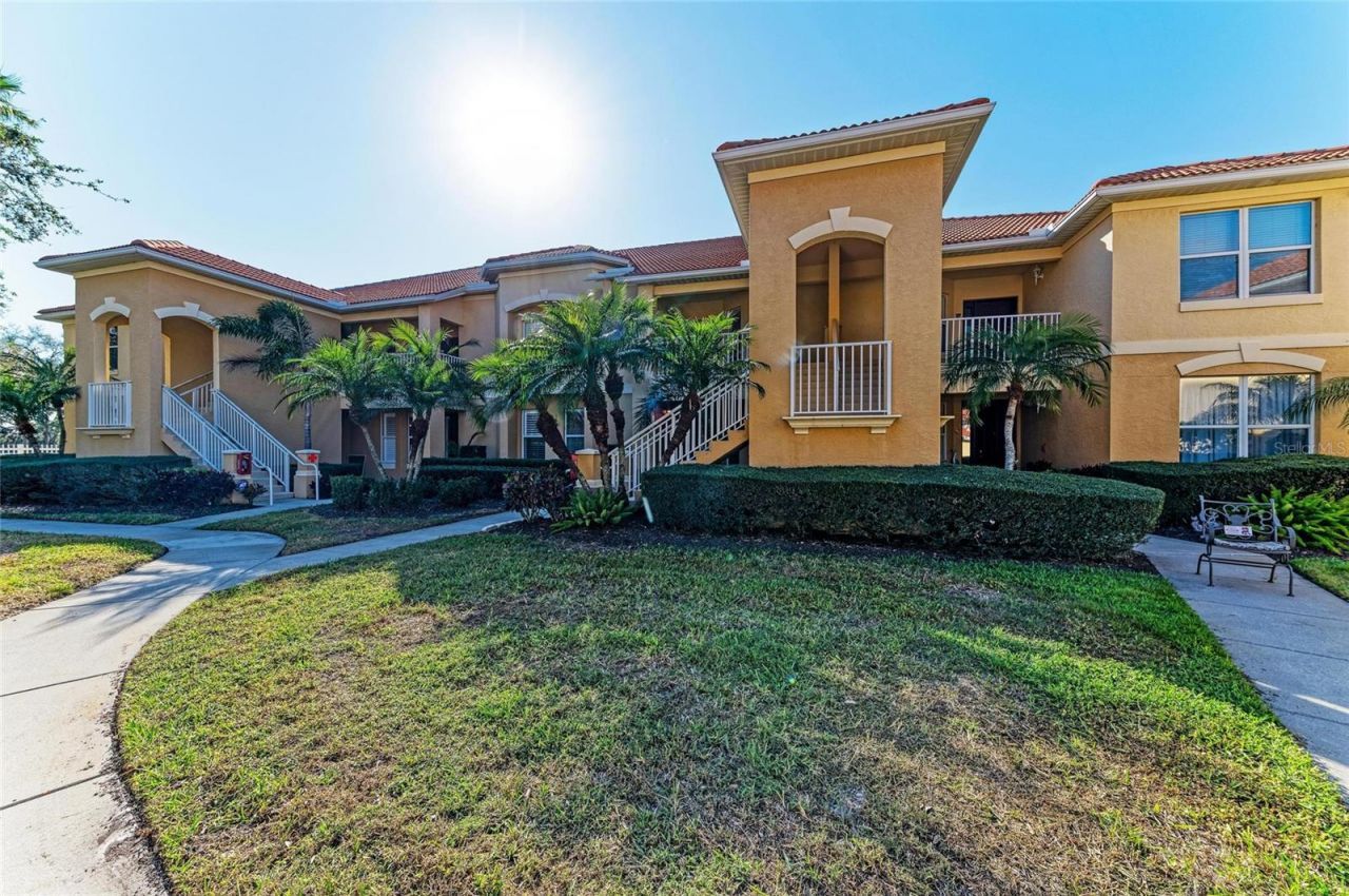 8422 Wethersfield Run, Unit 103, Lakewood Ranch, FL 34202 Photo