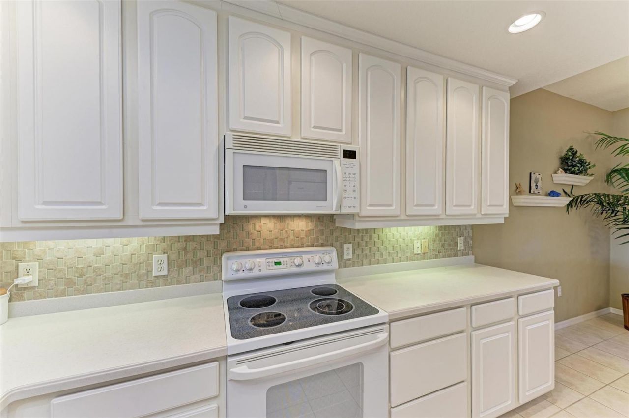 8422 Wethersfield Run, Unit 103, Lakewood Ranch, FL 34202 Photo