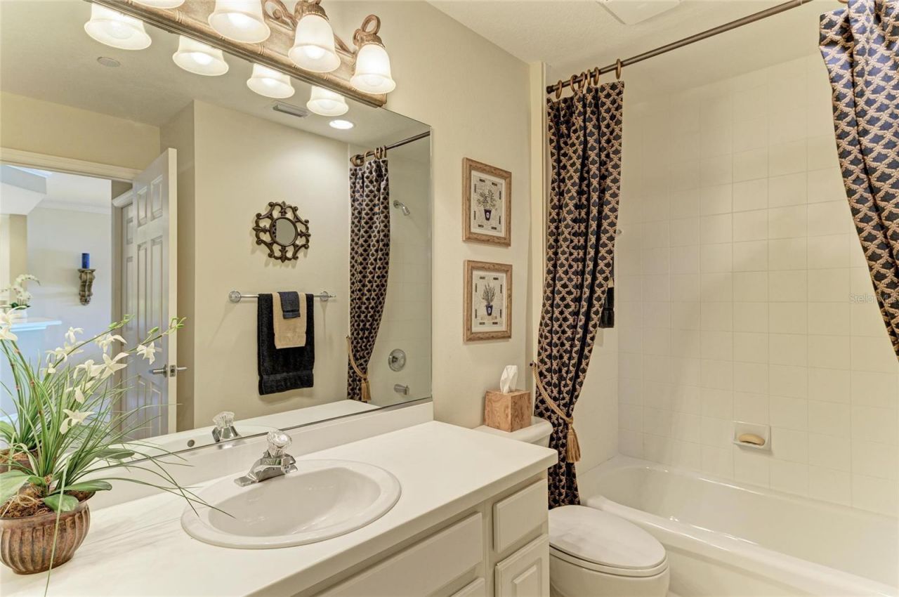 8422 Wethersfield Run, Unit 103, Lakewood Ranch, FL 34202 Photo