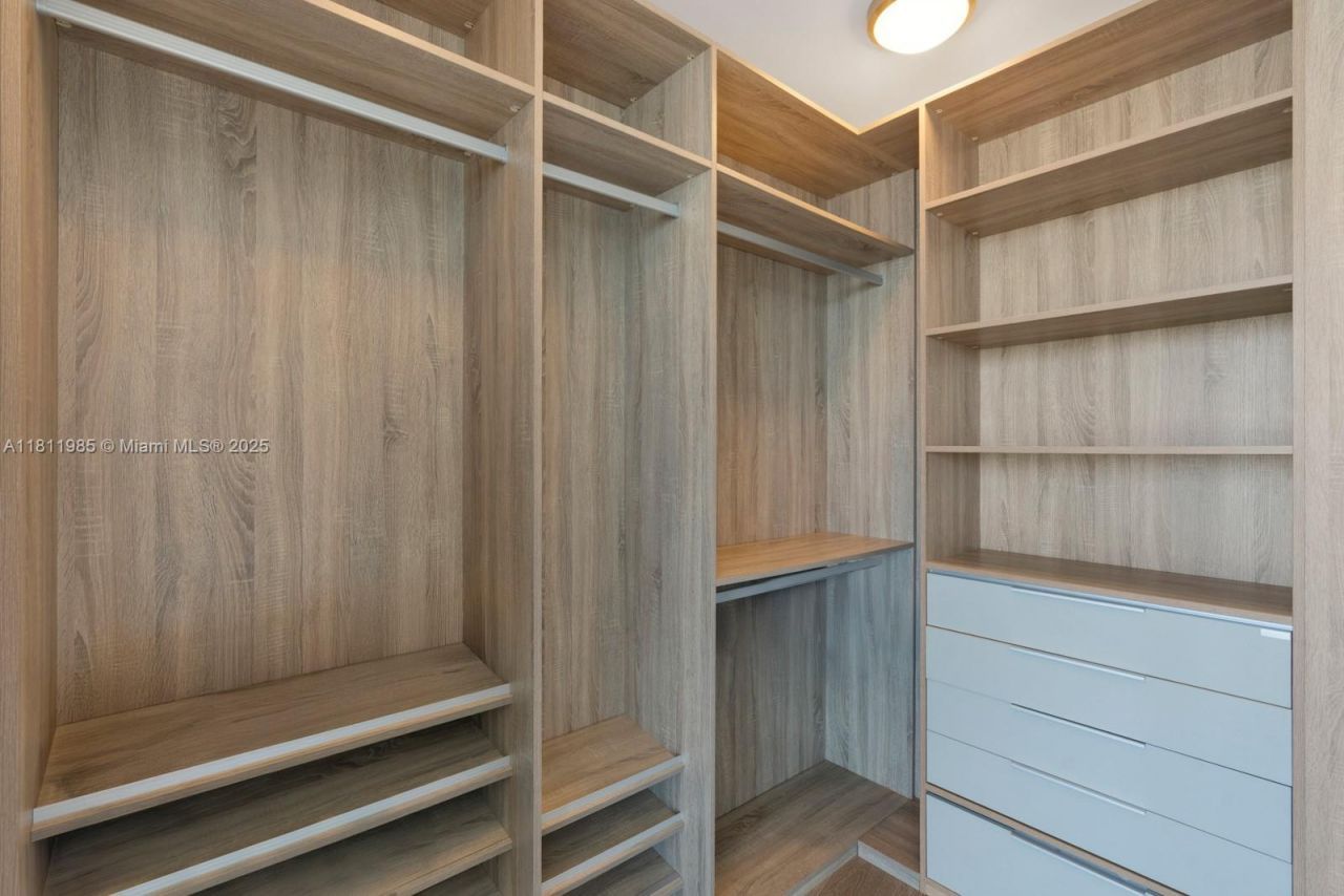 18555 Collins Ave, Unit 1703, Sunny Isles Beach, FL 33160 Photo