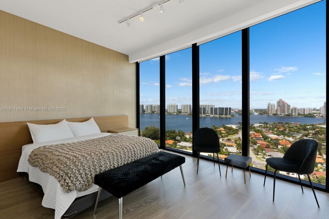 18555 Collins Ave, Unit 1703, Sunny Isles Beach, FL 33160 Photo