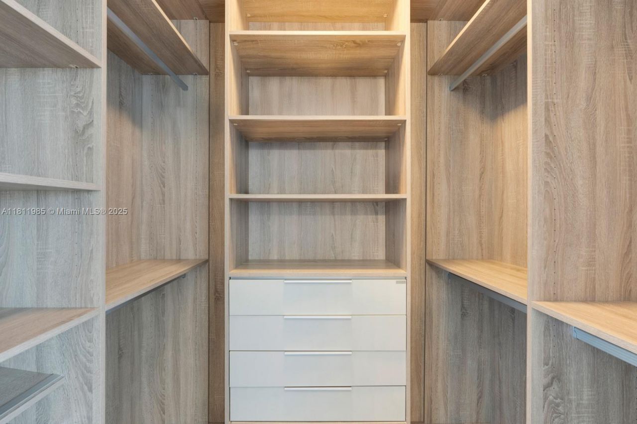 18555 Collins Ave, Unit 1703, Sunny Isles Beach, FL 33160 Photo